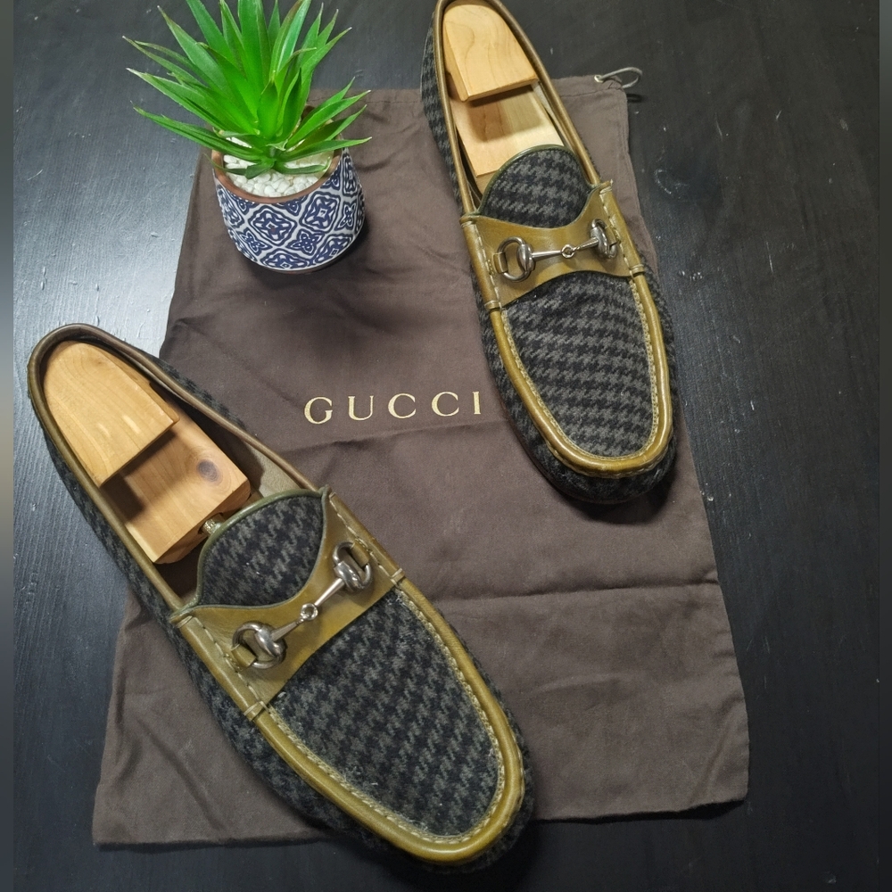 Gucci | Men's Horsebit Black and Olive Loafers